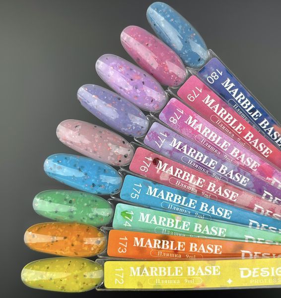 Цветная камуфлирующая база для ногтей Дизайнер Marble base №172 ярко-желтая с цветной поталью, 9 мл 004831 фото