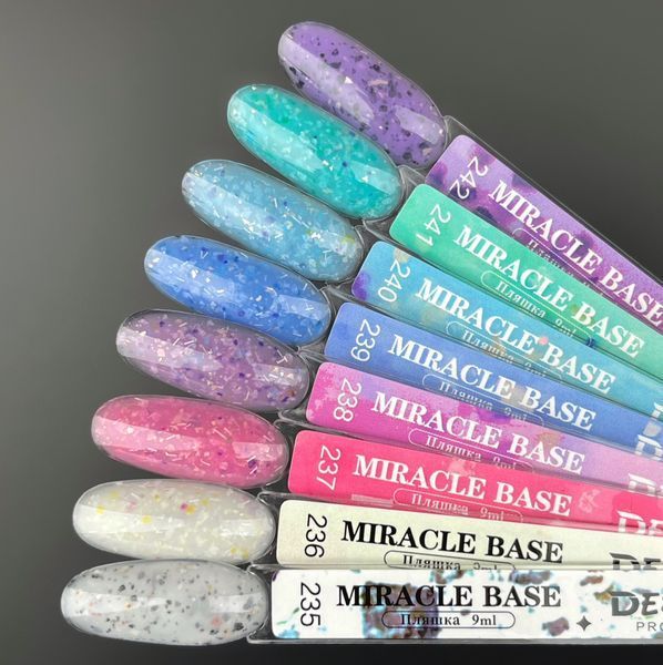 База для нігтів Дизайнер Miracle base №241 з пластівцями Юкі, 9 мл 004883 фото